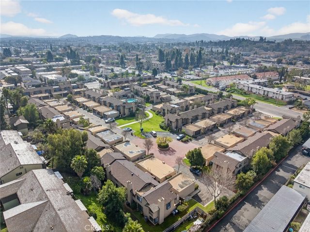 140 E El Norte Parkway 74, Escondido, CA 92026