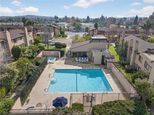 140 E El Norte Parkway 74, Escondido, CA 92026