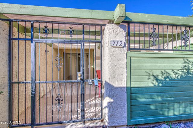 712 S LEBANON Lane, Tempe, AZ 85288