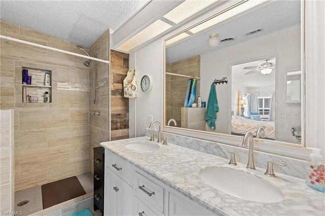 10074 Broken Woods CT, North Fort Myers, FL 33903