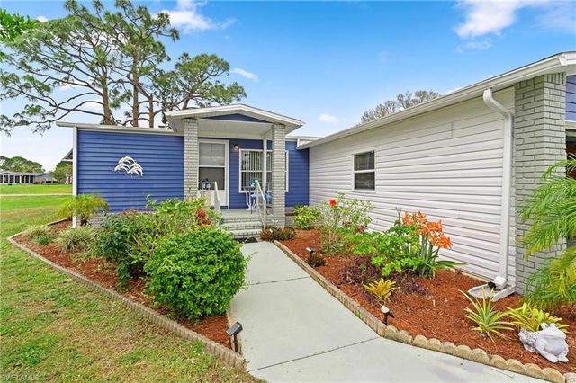 10074 Broken Woods CT, North Fort Myers, FL 33903