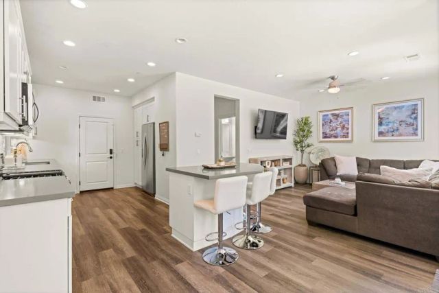 16094 Veridian Cir, San Diego, CA 92127