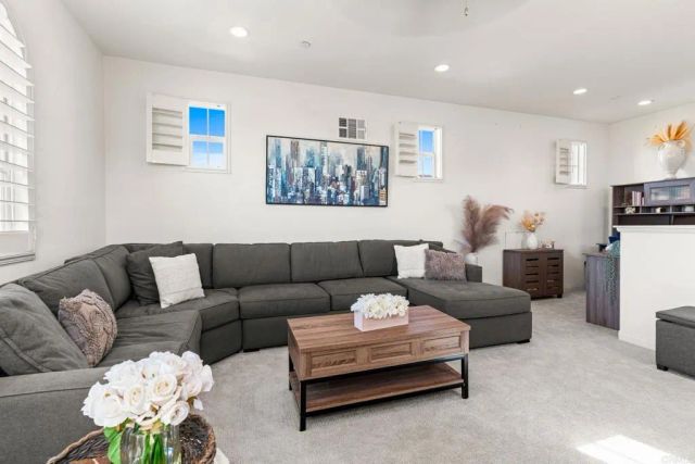 16094 Veridian Cir, San Diego, CA 92127