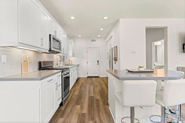 16094 Veridian Cir, San Diego, CA 92127