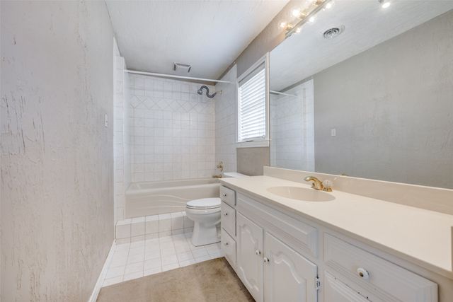 105 Mohican Trail, Gainesville, TX 76240