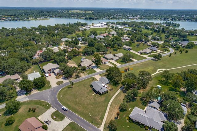105 Mohican Trail, Gainesville, TX 76240