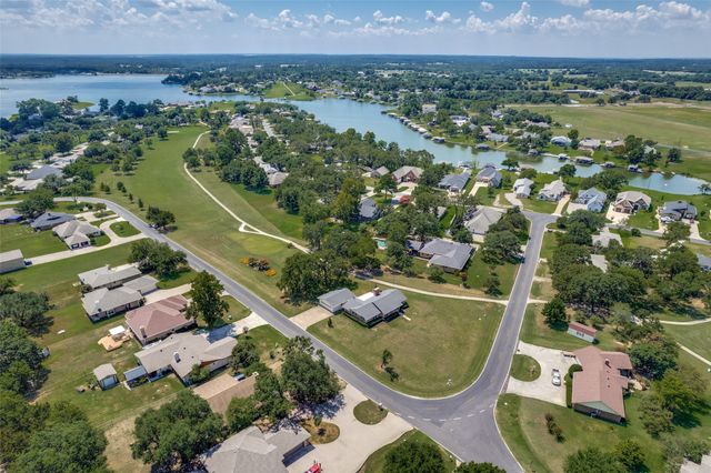 105 Mohican Trail, Gainesville, TX 76240
