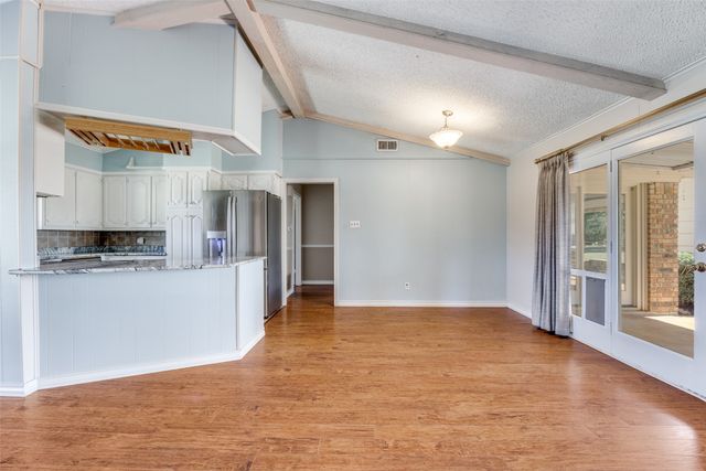 105 Mohican Trail, Gainesville, TX 76240