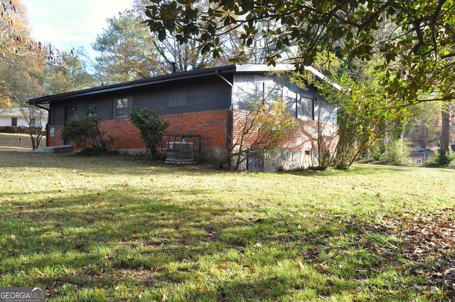 2351 Pinewood Drive, Decatur, GA 30032