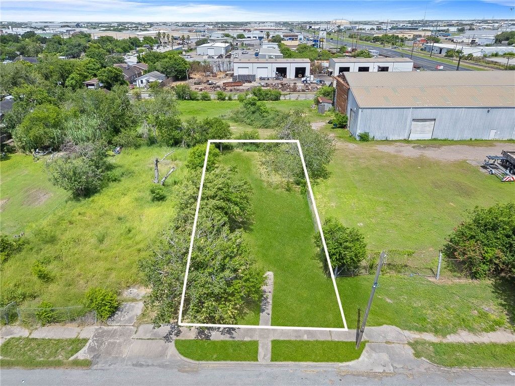 115 Pueblo St, Corpus Christi, TX 78405 — exterior