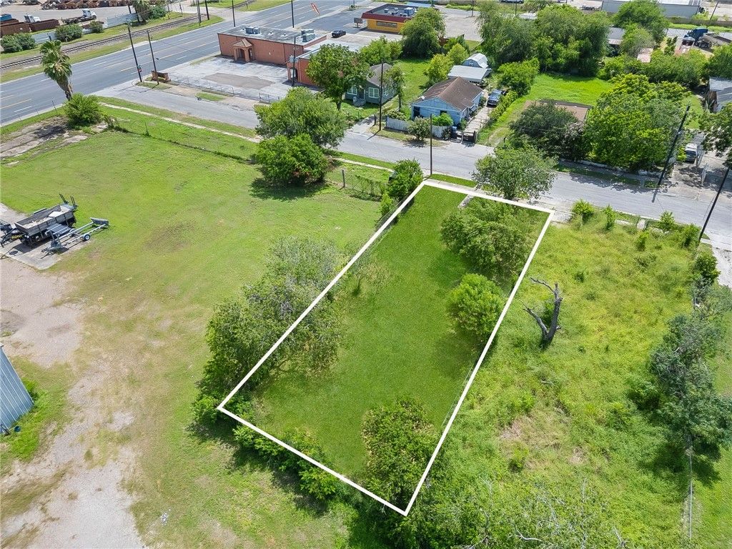 115 Pueblo St, Corpus Christi, TX 78405 — photo 3