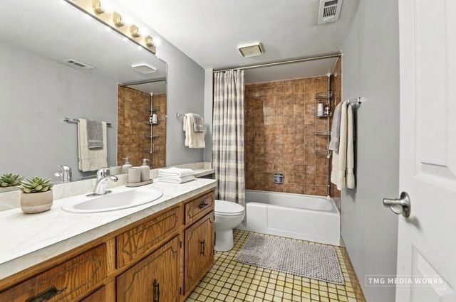 6255 W 63rd Street 1B, Chicago, IL 60638