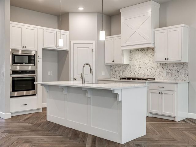 9300 NW 141st Street, Yukon, OK 73099