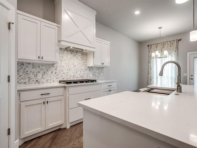 9300 NW 141st Street, Yukon, OK 73099