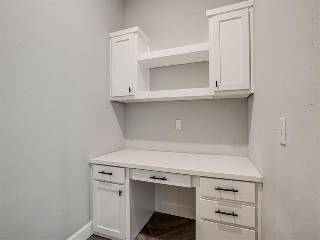 9300 NW 141st Street, Yukon, OK 73099