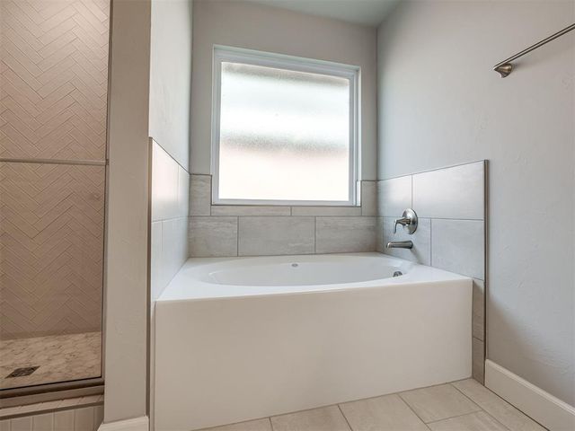 9300 NW 141st Street, Yukon, OK 73099