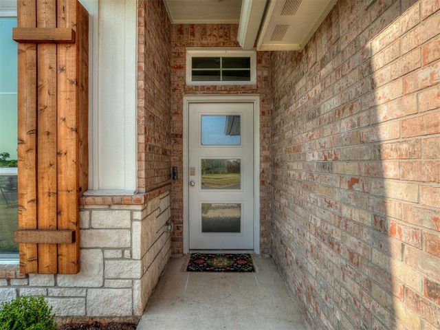 9300 NW 141st Street, Yukon, OK 73099