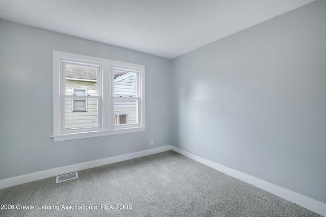 2718 E Grand River Avenue, Lansing, MI 48912