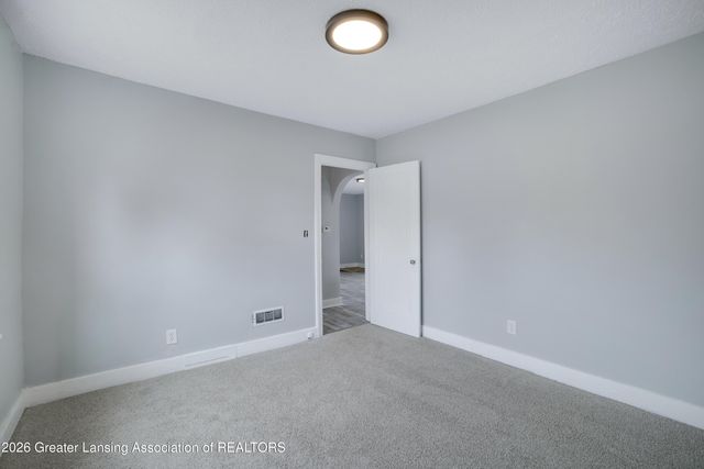 2718 E Grand River Avenue, Lansing, MI 48912