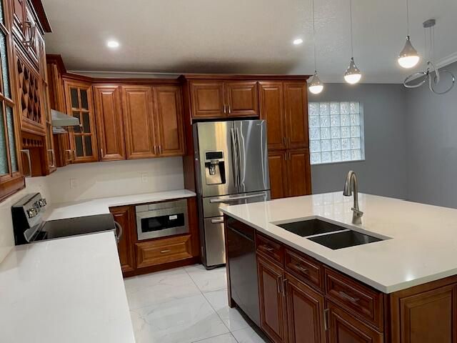 6352 NW 36th Avenue, Coconut Creek, FL 33073