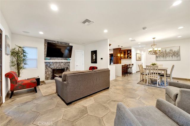 3815 Laurel Canyon, Studio City, CA 91604