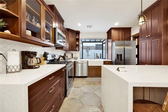 3815 Laurel Canyon, Studio City, CA 91604