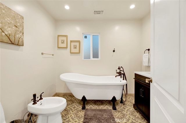 3815 Laurel Canyon, Studio City, CA 91604