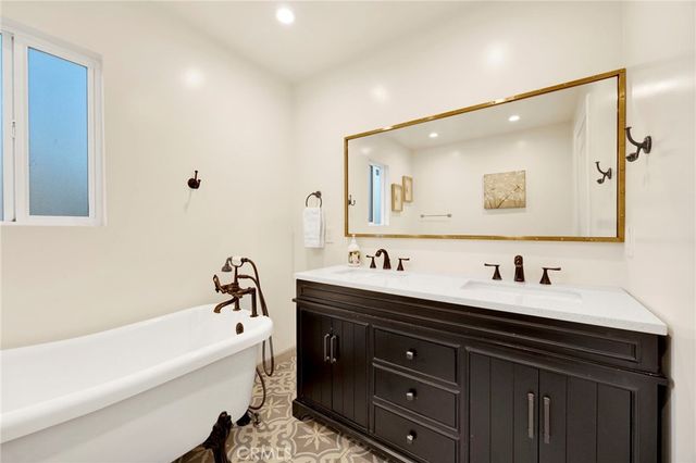 3815 Laurel Canyon, Studio City, CA 91604