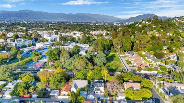 3815 Laurel Canyon, Studio City, CA 91604