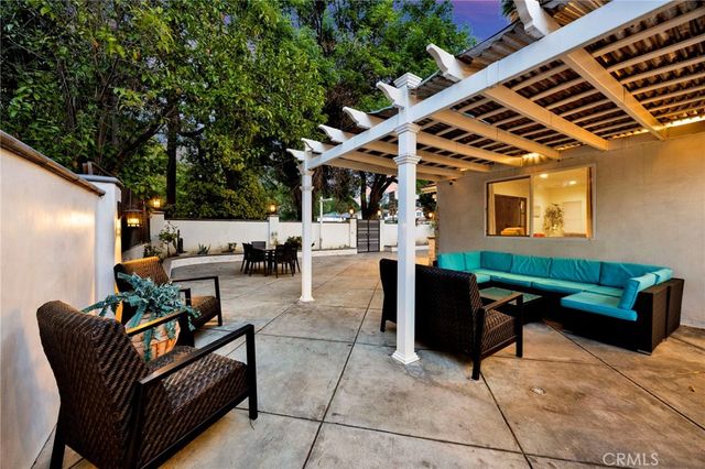 3815 Laurel Canyon, Studio City, CA 91604