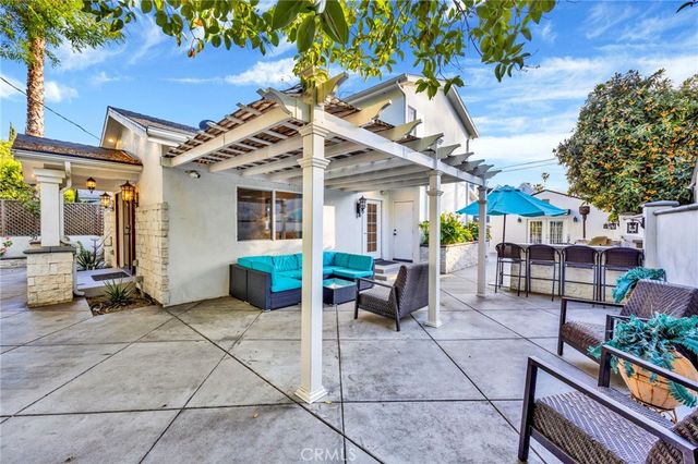 3815 Laurel Canyon, Studio City, CA 91604
