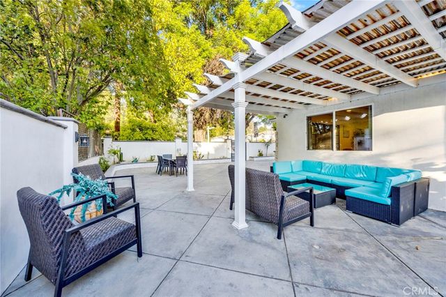 3815 Laurel Canyon, Studio City, CA 91604