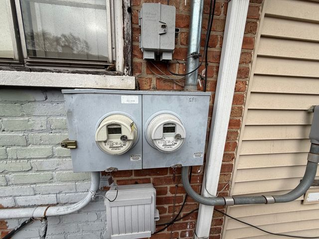 15311 Winchester Avenue, Harvey, IL 60426