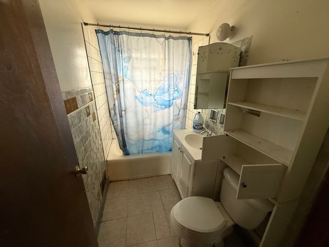 15311 Winchester Avenue, Harvey, IL 60426