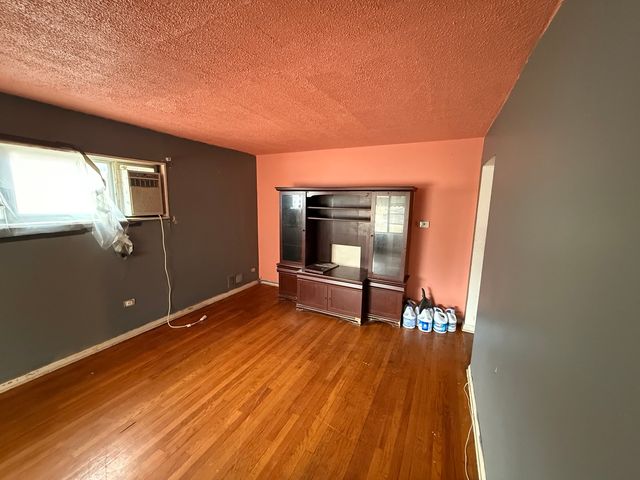 15311 Winchester Avenue, Harvey, IL 60426