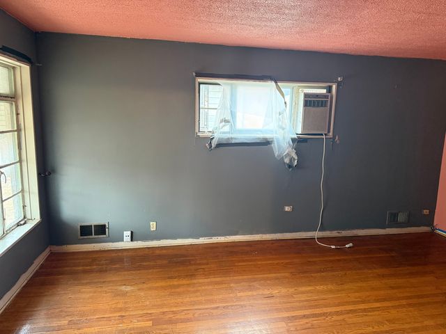 15311 Winchester Avenue, Harvey, IL 60426