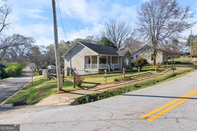 32 Martin Luther King Jr Drive, Commerce, GA 30529