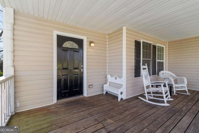 32 Martin Luther King Jr Drive, Commerce, GA 30529