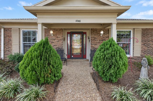 1046 Todd Preis Dr, Nashville, TN 37221