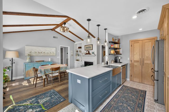 1046 Todd Preis Dr, Nashville, TN 37221