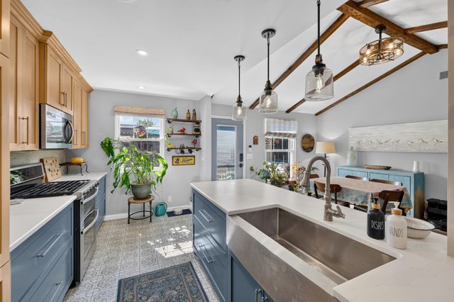 1046 Todd Preis Dr, Nashville, TN 37221