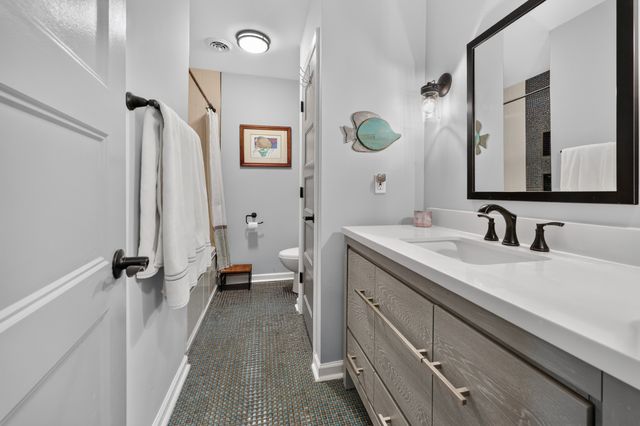 1046 Todd Preis Dr, Nashville, TN 37221