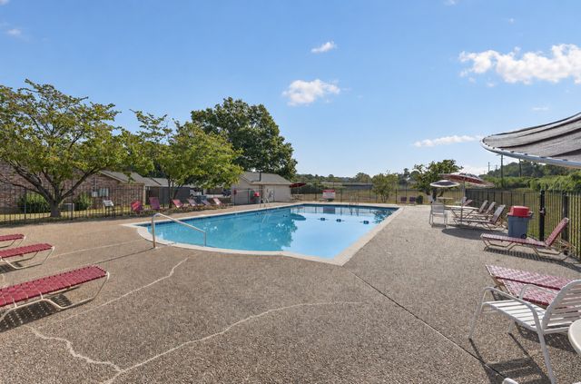 1046 Todd Preis Dr, Nashville, TN 37221