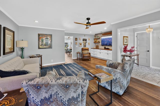 1046 Todd Preis Dr, Nashville, TN 37221