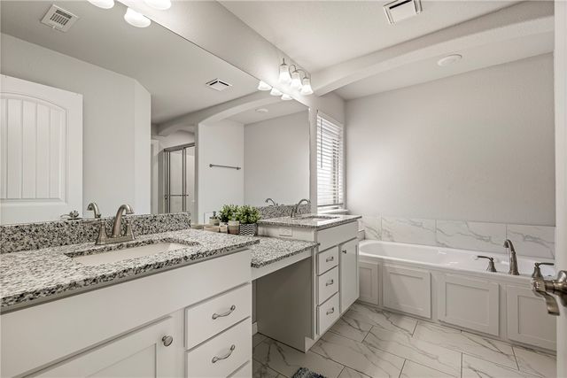 450 Holly Street, Centerton, AR 72719