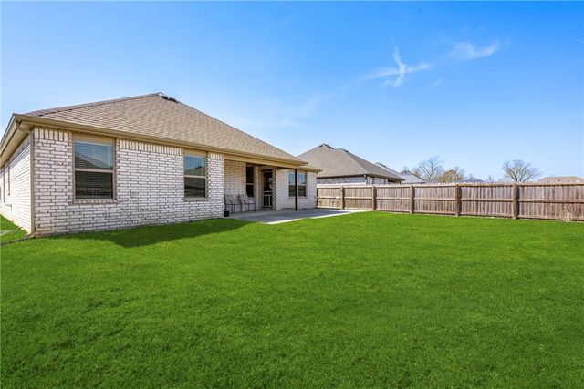 450 Holly Street, Centerton, AR 72719