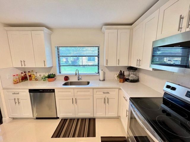 10151 Eaglewood Terrace A, Boynton Beach, FL 33436