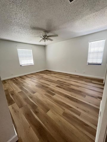 15821 E Wind Circle, Sunrise, FL 33326