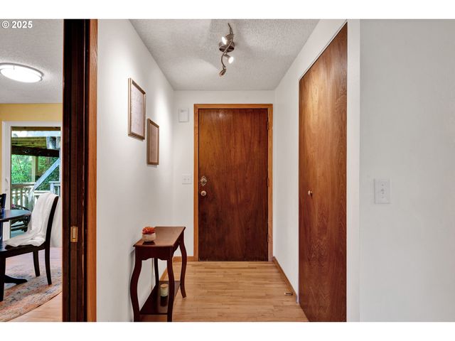 5080 SARATOGA St, Eugene, OR 97405