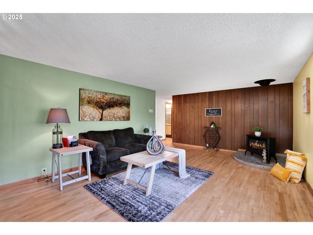 5080 SARATOGA St, Eugene, OR 97405